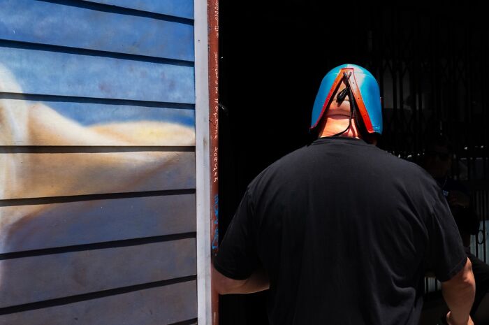 40 Times The Streets Looked Hilarious, Awkward, And Totally Relatable Through This Photographer’s Lens (New Pics) 40 Times The Streets Looked Hilarious, Awkward, And Totally Relatable Through This Photographer’s Lens (New Pics)