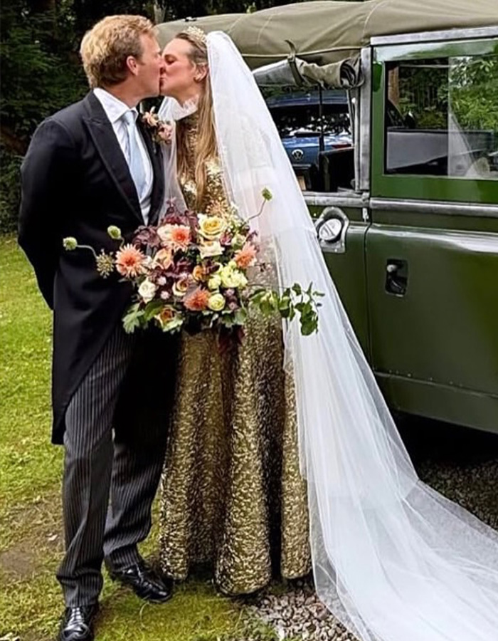 Prince William’s ‘Decoy’ Girlfriend While He Secretly Dated Kate Just Had Her Own Fairytale Wedding Prince William’s ‘Decoy’ Girlfriend While He Secretly Dated Kate Just Had Her Own Fairytale Wedding