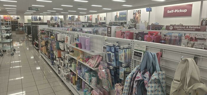 “400% Price Difference”: 91 Photos That Show How Insulting Consumerism Has Gotten (New Pics) “400% Price Difference”: 91 Photos That Show How Insulting Consumerism Has Gotten (New Pics)