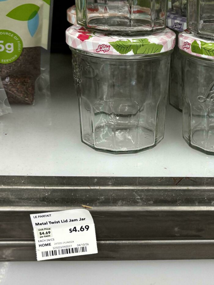 “400% Price Difference”: 91 Photos That Show How Insulting Consumerism Has Gotten (New Pics) “400% Price Difference”: 91 Photos That Show How Insulting Consumerism Has Gotten (New Pics)
