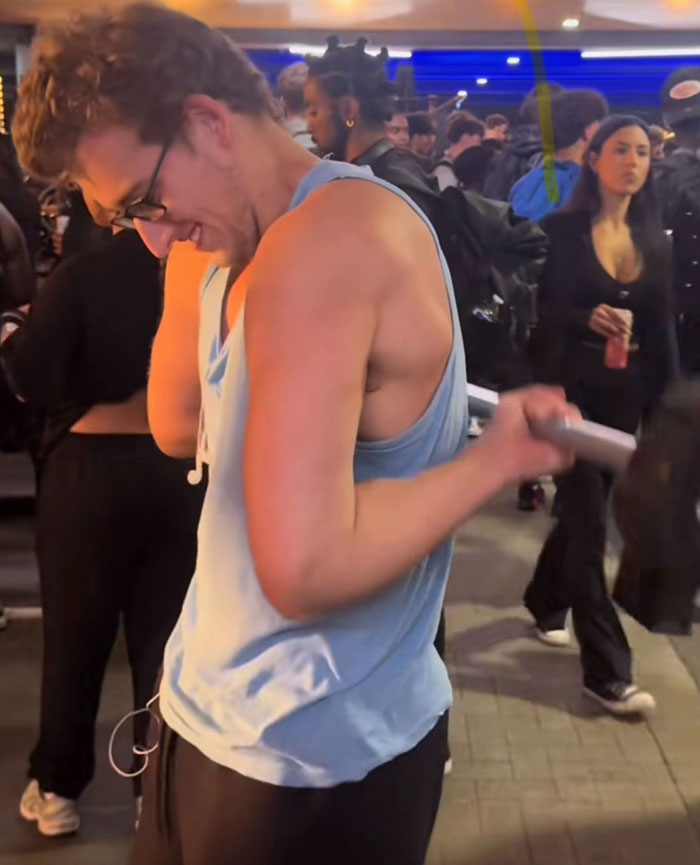 65 Camera Roll Photos That Need Absolutely No Explanation (But We’d Love One Anyway) 65 Camera Roll Photos That Need Absolutely No Explanation (But We’d Love One Anyway)