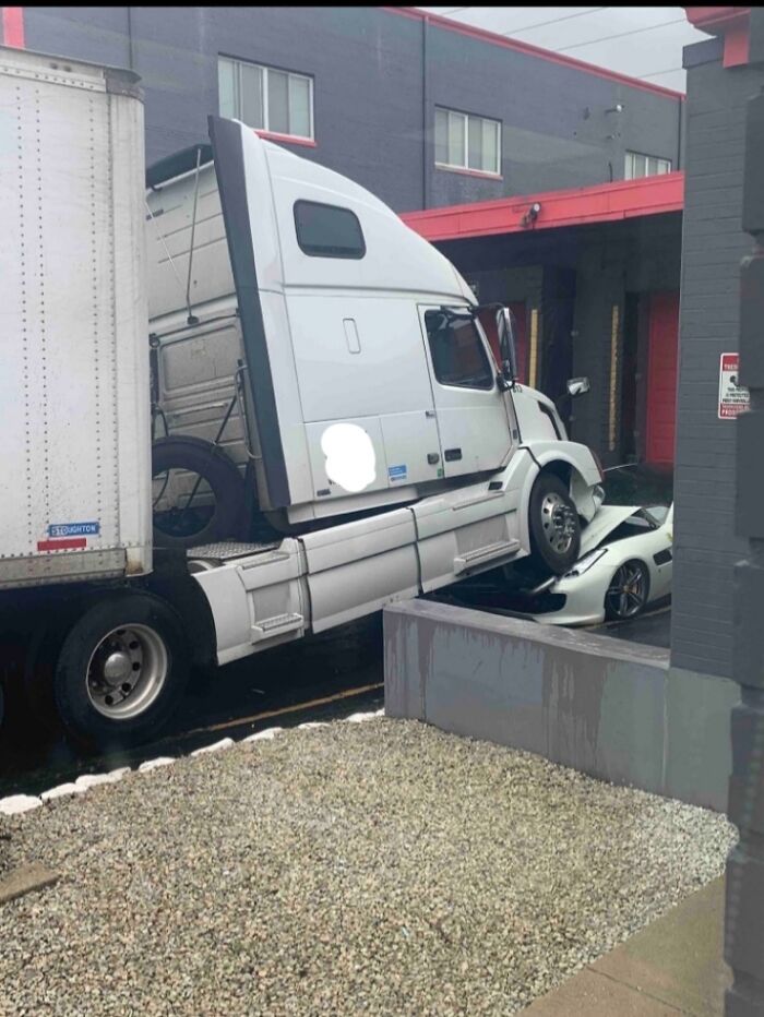 63 Photos Of Expensive Mistakes And Accidents You Can Be Glad Are Not Your Problem