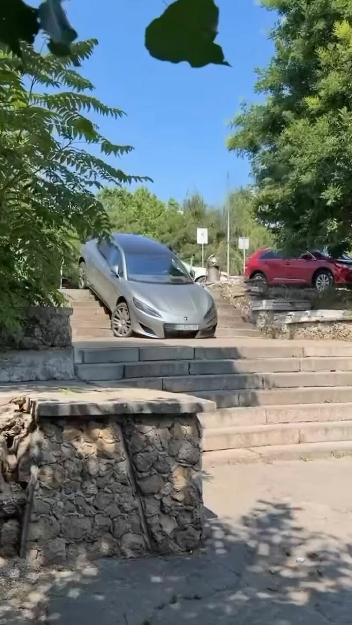 63 Photos Of Expensive Mistakes And Accidents You Can Be Glad Are Not Your Problem
