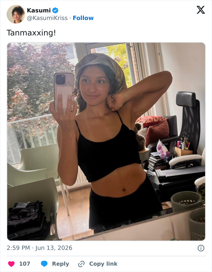 Doctor Exclusively Reveals Dangers Of New Beauty Trend Taking The Internet By Storm Doctor Exclusively Reveals Dangers Of New Beauty Trend Taking The Internet By Storm