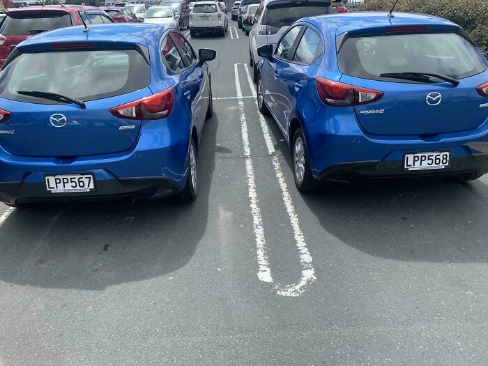 68 Incredibly Satisfying Paint Matches That Are So Perfect They Look Like Photoshop, But Aren’t