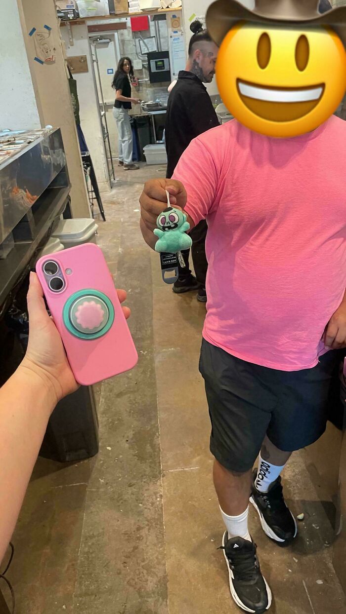 68 Incredibly Satisfying Paint Matches That Are So Perfect They Look Like Photoshop, But Aren’t