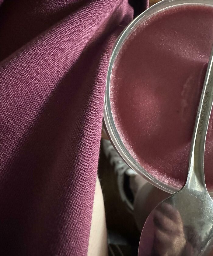 68 Incredibly Satisfying Paint Matches That Are So Perfect They Look Like Photoshop, But Aren’t