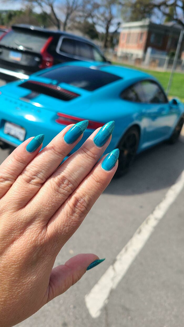 68 Incredibly Satisfying Paint Matches That Are So Perfect They Look Like Photoshop, But Aren’t
