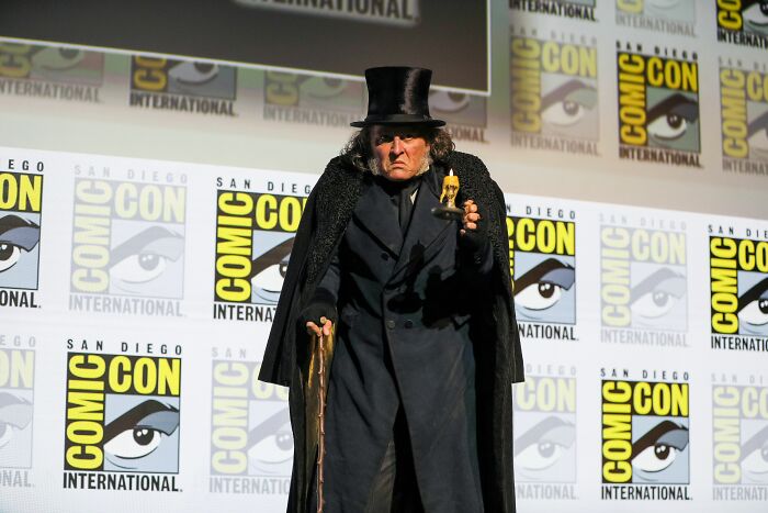 Controversial Hollywood Star, 63, Sparks Outrage With Bizarre, Unrecognizable Transformation At Comic-Con