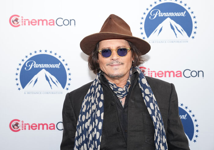 Controversial Hollywood Star, 63, Sparks Outrage With Bizarre, Unrecognizable Transformation At Comic-Con