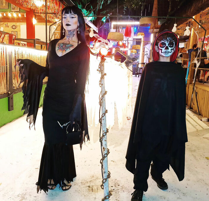 Goth Influencer, 30, And Boyfriend, 28, Found Lifeless On Rural Countryside Road Goth Influencer, 30, And Boyfriend, 28, Found Lifeless On Rural Countryside Road