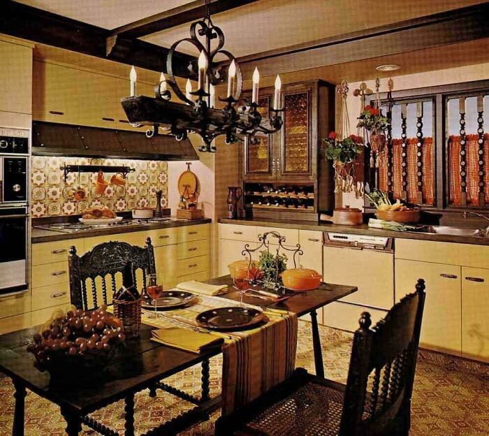 97 Photos That Capture The Best Of 1970s And 1980s Interior Design (New Pics) 97 Photos That Capture The Best Of 1970s And 1980s Interior Design (New Pics)