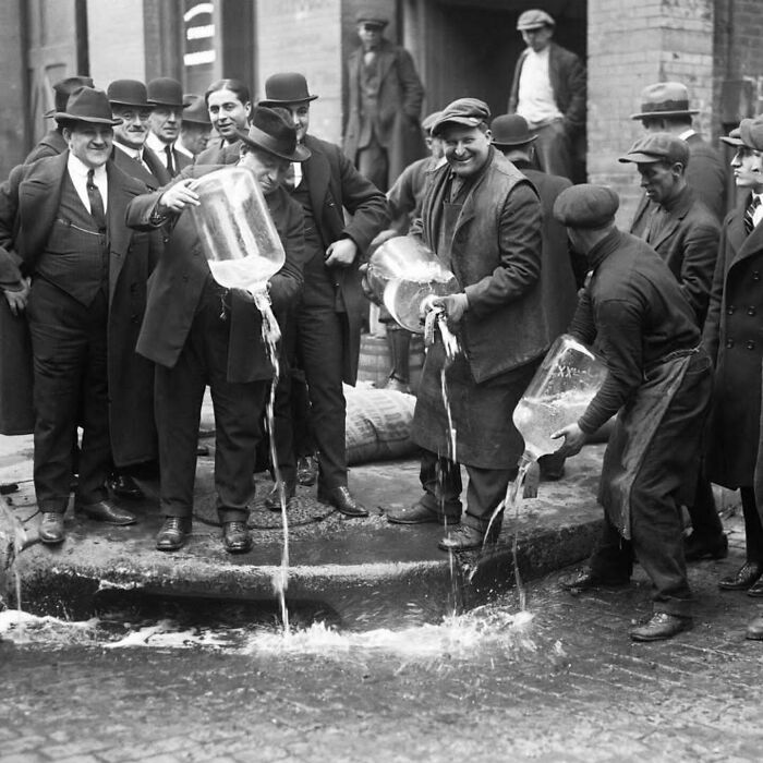 93 Historical Photos Showing A Past That Will Remain Alive Only If We Take Time To Remember It (New Pics)