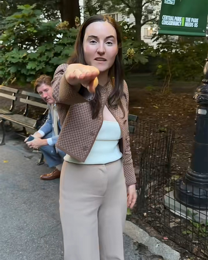 “Coldplay Kiss Cam Energy”: Lawyers That Went Viral For Being Accidentally Caught Kissing In Central Park Identified “Coldplay Kiss Cam Energy”: Lawyers That Went Viral For Being Accidentally Caught Kissing In Central Park Identified
