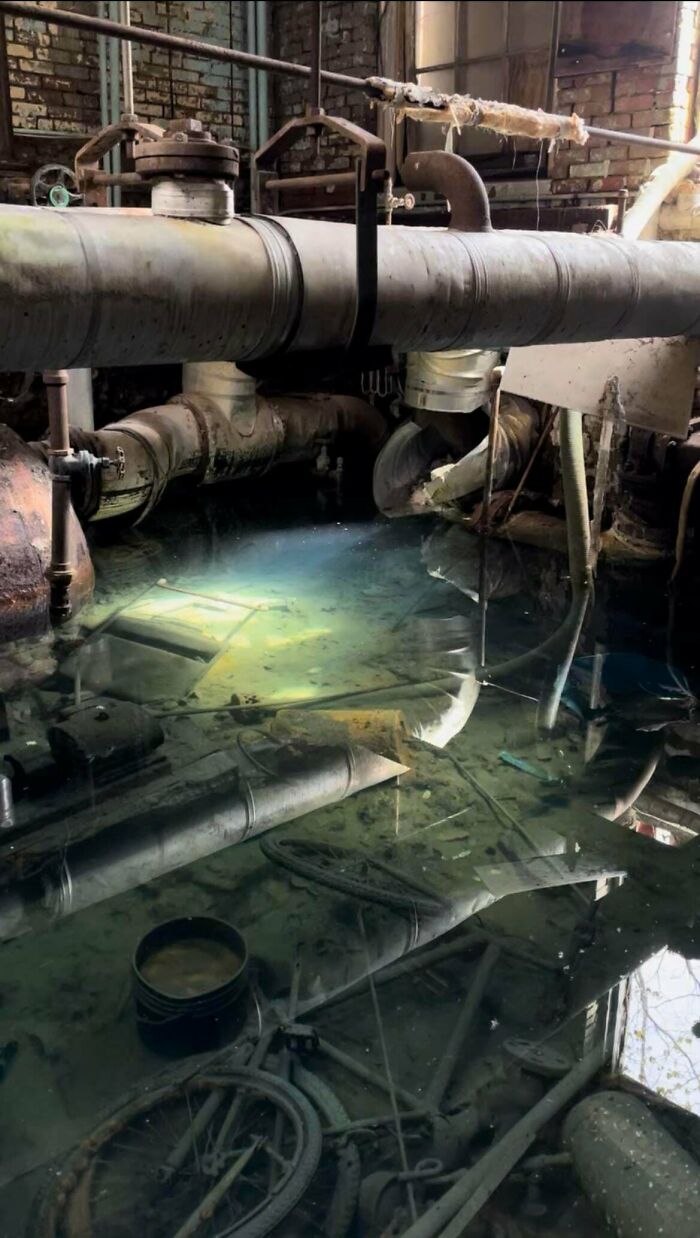 96 Times Urban Explorers Stumbled Upon Things They Never Expected To Find 96 Times Urban Explorers Stumbled Upon Things They Never Expected To Find
