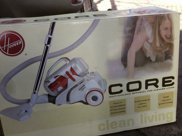 101 Hilariously Awful Design Fails That Someone Should Be Held Responsible For