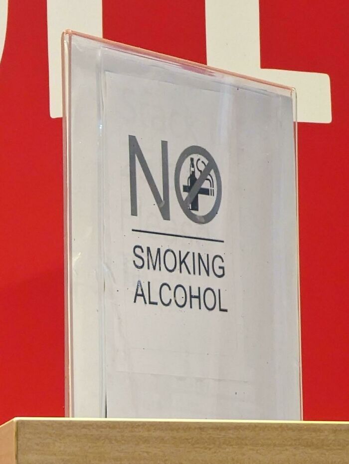 101 Hilariously Awful Design Fails That Someone Should Be Held Responsible For