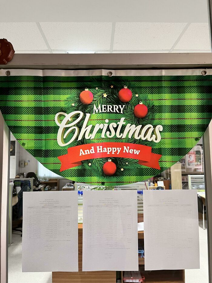 101 Hilariously Awful Design Fails That Someone Should Be Held Responsible For