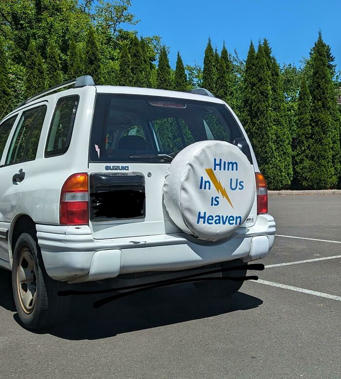 101 Hilariously Awful Design Fails That Someone Should Be Held Responsible For