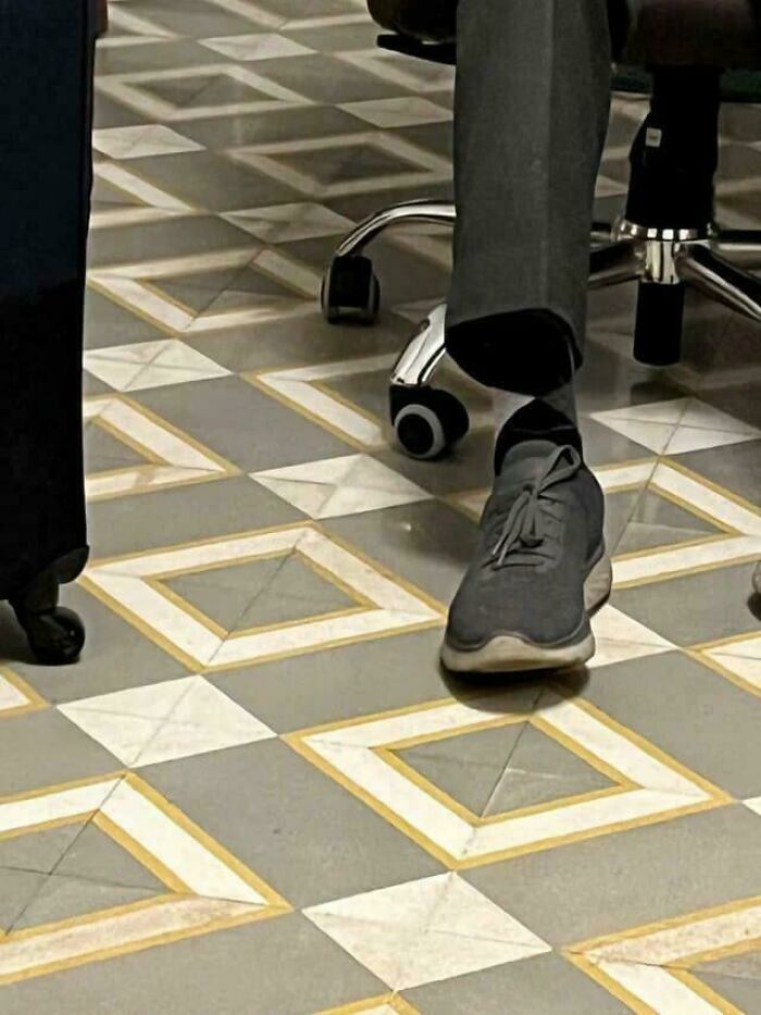 116 Pics That Look Like A Glitch In The Matrix Until You Pay Close Attention (New Pics)
