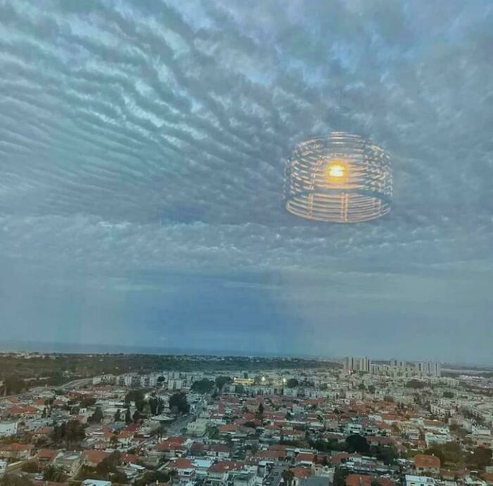 116 Pics That Look Like A Glitch In The Matrix Until You Pay Close Attention (New Pics)