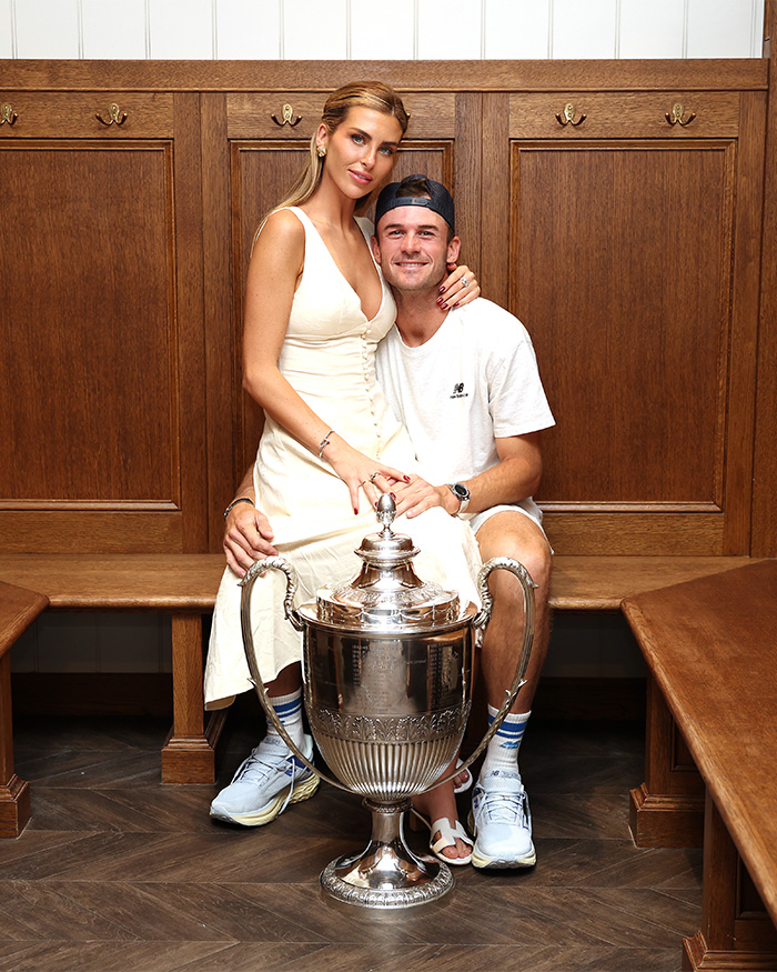 Tennis Star’s Wife Exposes Nantucket Store With ‘No Influencers’ Sign In Lengthy Rant, But They Hit Back