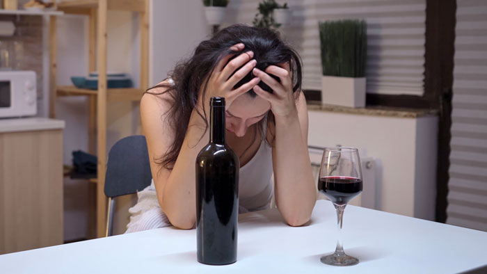 Guy’s Kids Are Still Mourning His Ex-Wife, Refuse To See The New One As Family, He’s Livid