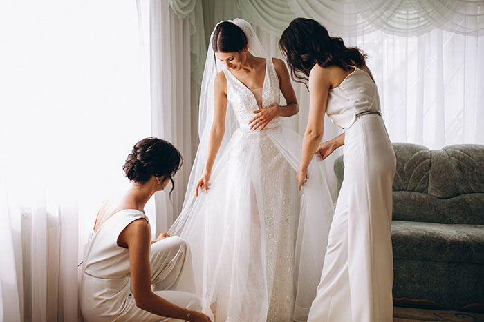 Groom&rsquo;s Mom Loses It Over His Bride&rsquo;s Gay Brother, Gets Entire Family Banned From The Wedding