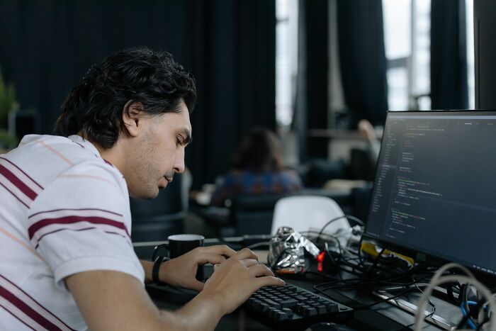70 Industry Secrets That Completely Changed How People See Their Jobs