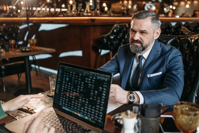 70 Industry Secrets That Completely Changed How People See Their Jobs