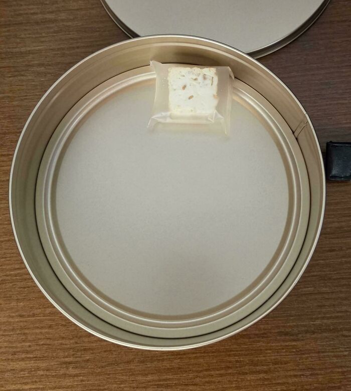 If You Think Your Day At Work Was Terrible, These 66 Photos Will Probably Change Your Mind