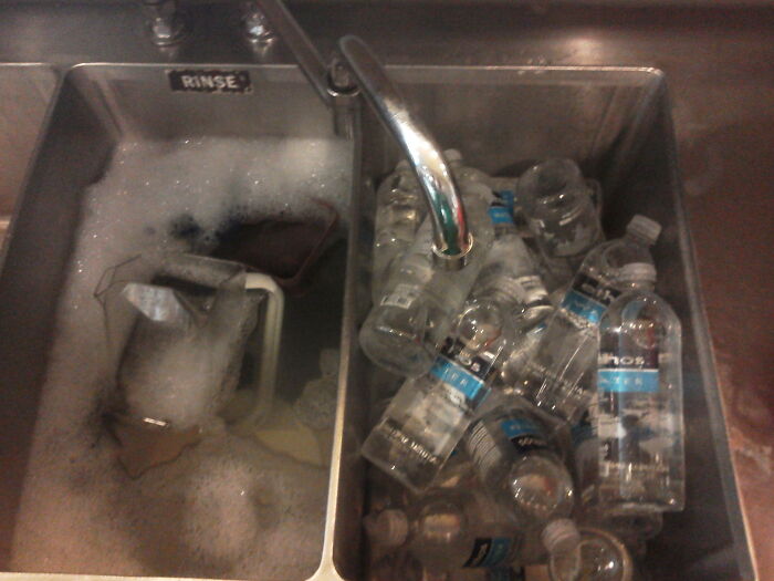 If You Think Your Day At Work Was Terrible, These 66 Photos Will Probably Change Your Mind