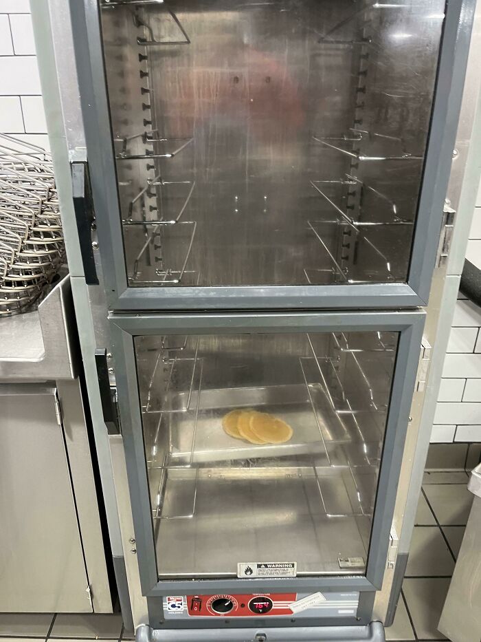 If You Think Your Day At Work Was Terrible, These 66 Photos Will Probably Change Your Mind