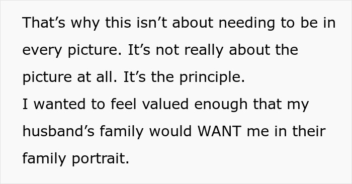 Toxic MIL Excludes Bride From Wedding Portrait, Petty Bride Erases It From The Gallery