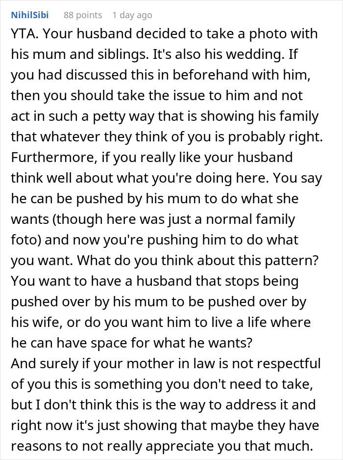 Toxic MIL Excludes Bride From Wedding Portrait, Petty Bride Erases It From The Gallery