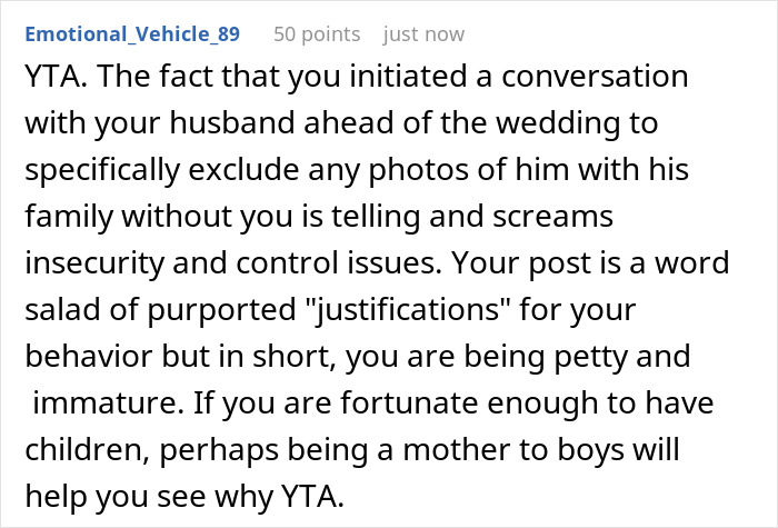 Toxic MIL Excludes Bride From Wedding Portrait, Petty Bride Erases It From The Gallery
