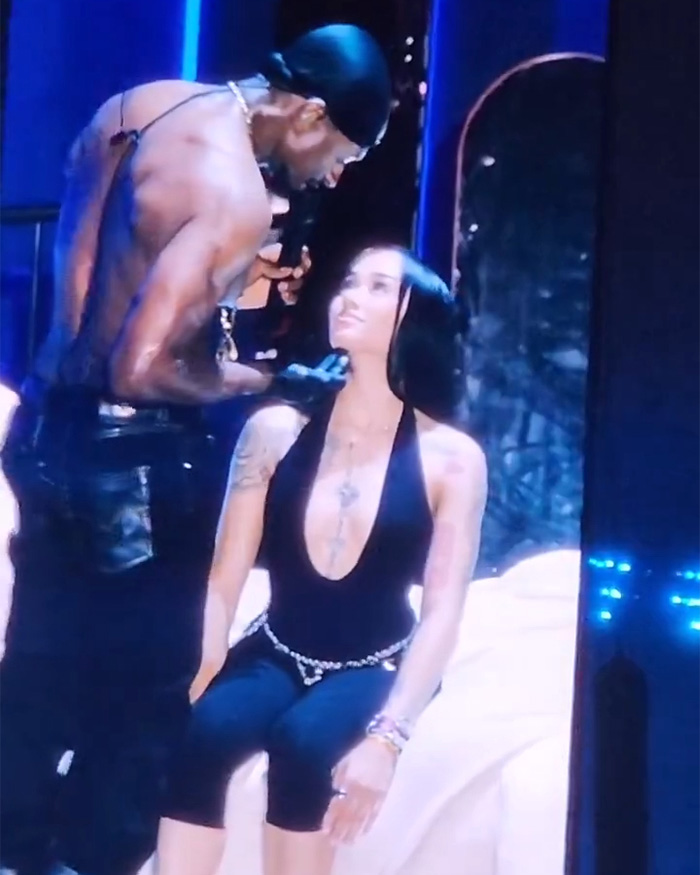 People Turn On Woman Booted Off Stage By Usher As She Keeps Stirring The Pot With Savage Comments