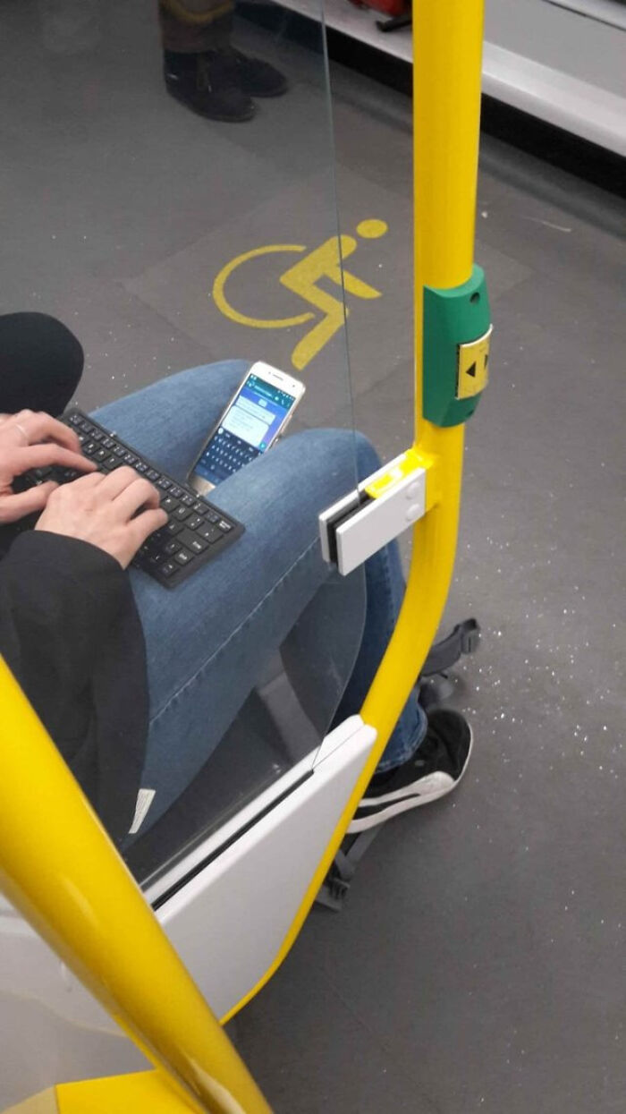 66 &ldquo;Blursed&rdquo; Memes To Make You Laugh, Then Wonder What The Heck Is Wrong With You