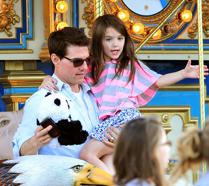 Katie Holmes’s Daughter Suri Takes Legal Action In Blunt Move Against Father Tom Cruise
