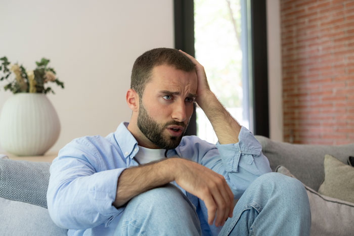 25YO Woman Realizes 39YO BF Is A Cheater, Worries About Telling His Pregnant Wife The Truth