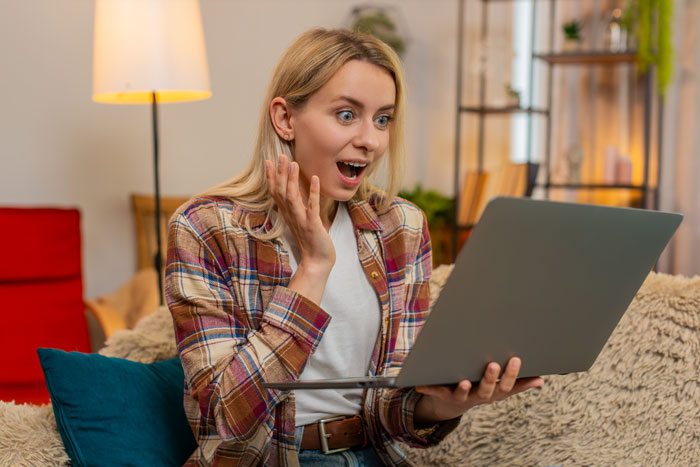 25YO Woman Realizes 39YO BF Is A Cheater, Worries About Telling His Pregnant Wife The Truth