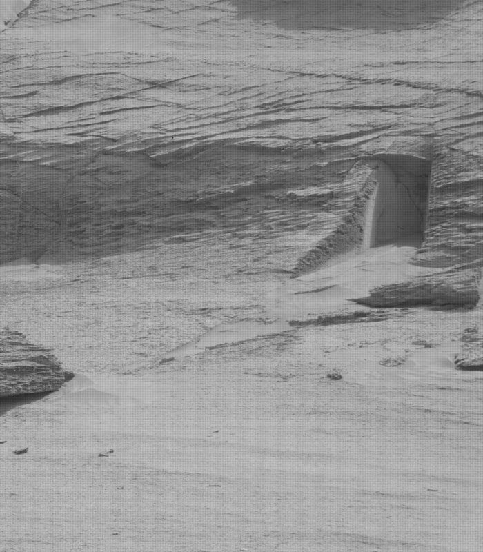 Mystery Object In NASA’s Mars Photo Sparks Dramatic War Theory About Life On The Red Planet Mystery Object In NASA’s Mars Photo Sparks Dramatic War Theory About Life On The Red Planet
