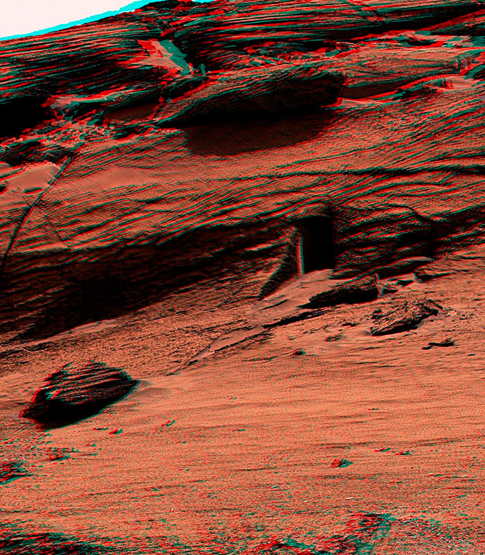 Mystery Object In NASA’s Mars Photo Sparks Dramatic War Theory About Life On The Red Planet Mystery Object In NASA’s Mars Photo Sparks Dramatic War Theory About Life On The Red Planet