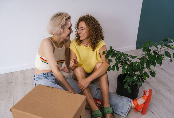 Guy Tells Fiancée To Choose House Far From Her Job Or Leave, Acts Surprised She Chooses The Latter Guy Tells Fiancée To Choose House Far From Her Job Or Leave, Acts Surprised She Chooses The Latter