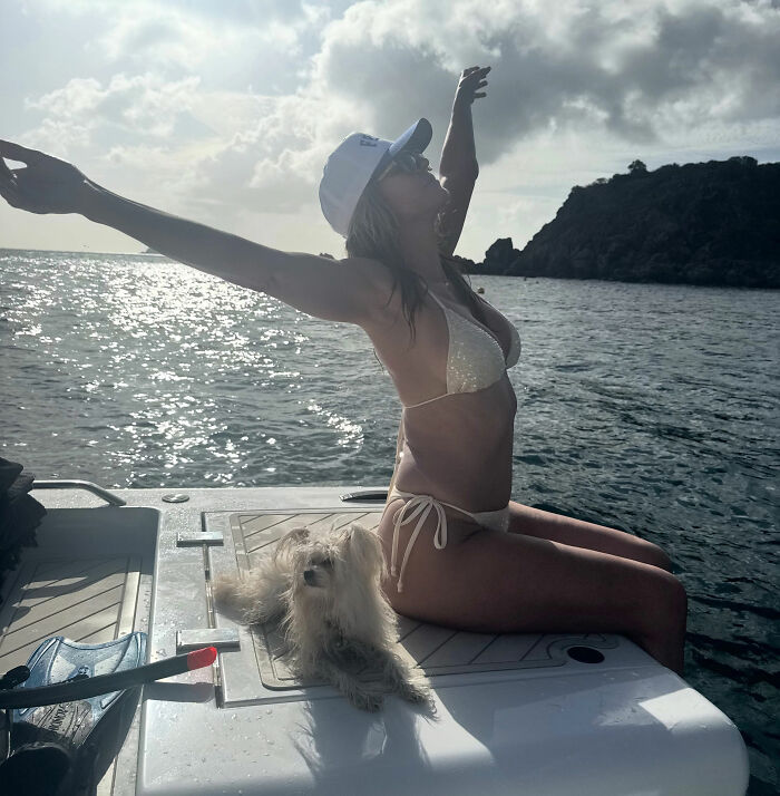Heidi Klum Sparks Fresh Backlash After Promoting Potato Chips In A Thong Bikini: “Put Some Clothes On” Heidi Klum Sparks Fresh Backlash After Promoting Potato Chips In A Thong Bikini: “Put Some Clothes On”