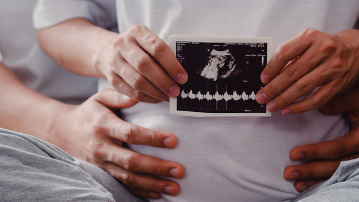 Immature Guy Takes Fake Pregnancy Prank Too Far, GF Dumps Him After He Sends Her Ultrasound Pics Immature Guy Takes Fake Pregnancy Prank Too Far, GF Dumps Him After He Sends Her Ultrasound Pics