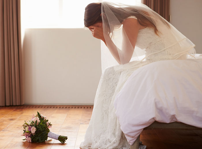Wedding Planner Watches Groom Vanish Before Big Day, Then He Arrives Drunk And Gets Married Anyway