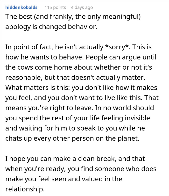 Woman Sick Of “Talkative” Fianc&eacute; Who Craves Strangers’ Attention, Calls It Quits And Moves Out