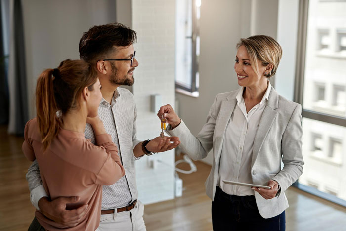 Guy Goes After Evil Mom And Helps Out Sis Who Has No Clue That Dad Left Her A $200K Inheritance Guy Goes After Evil Mom And Helps Out Sis Who Has No Clue That Dad Left Her A $200K Inheritance