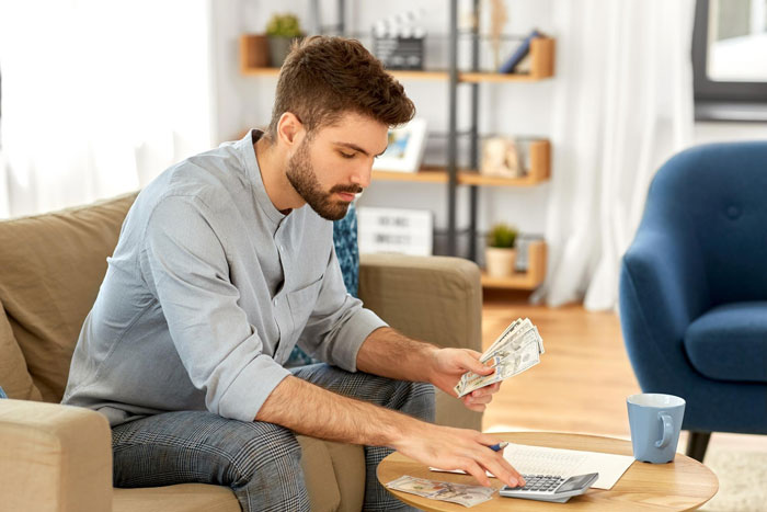 Guy Goes After Evil Mom And Helps Out Sis Who Has No Clue That Dad Left Her A $200K Inheritance Guy Goes After Evil Mom And Helps Out Sis Who Has No Clue That Dad Left Her A $200K Inheritance